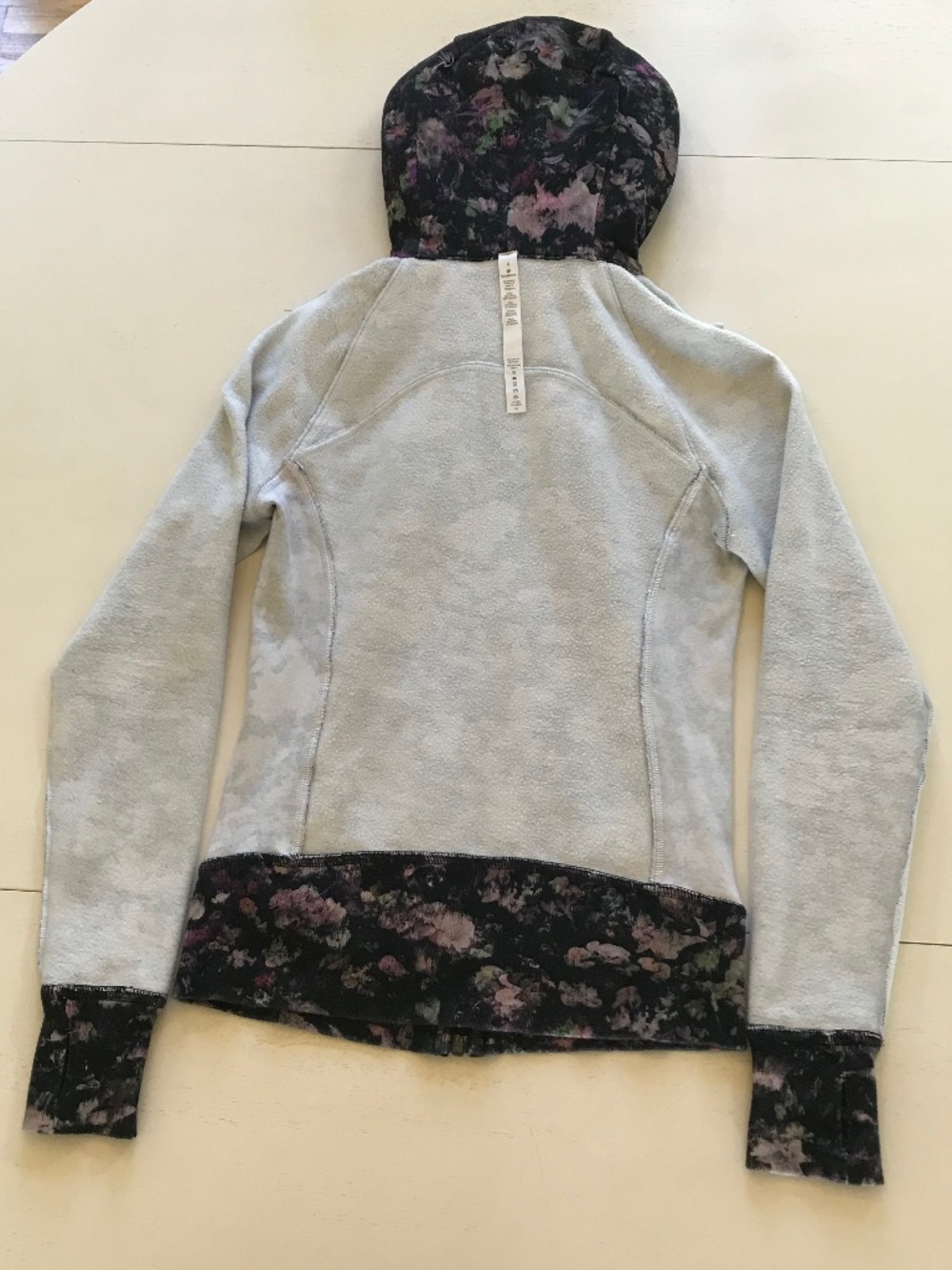 LULULEMON BLACK FLORAL GRUNGE LONG ZIP UP SCUBA HOODIE - Picture 11 of 12